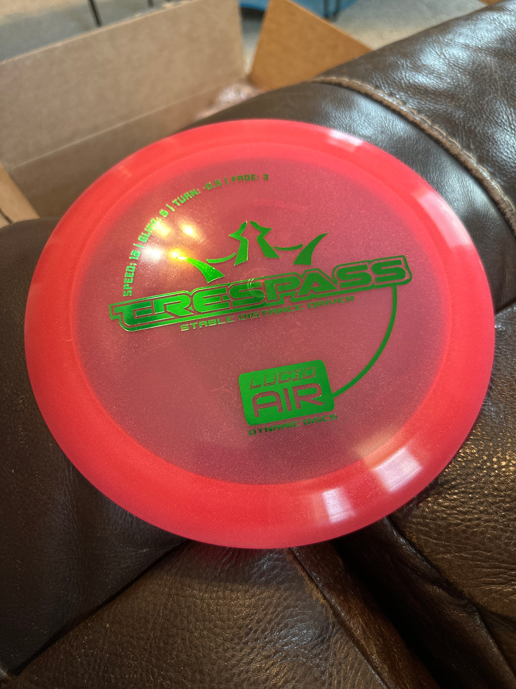 Dynamic Discs Trespass Distance Driver 157g pink