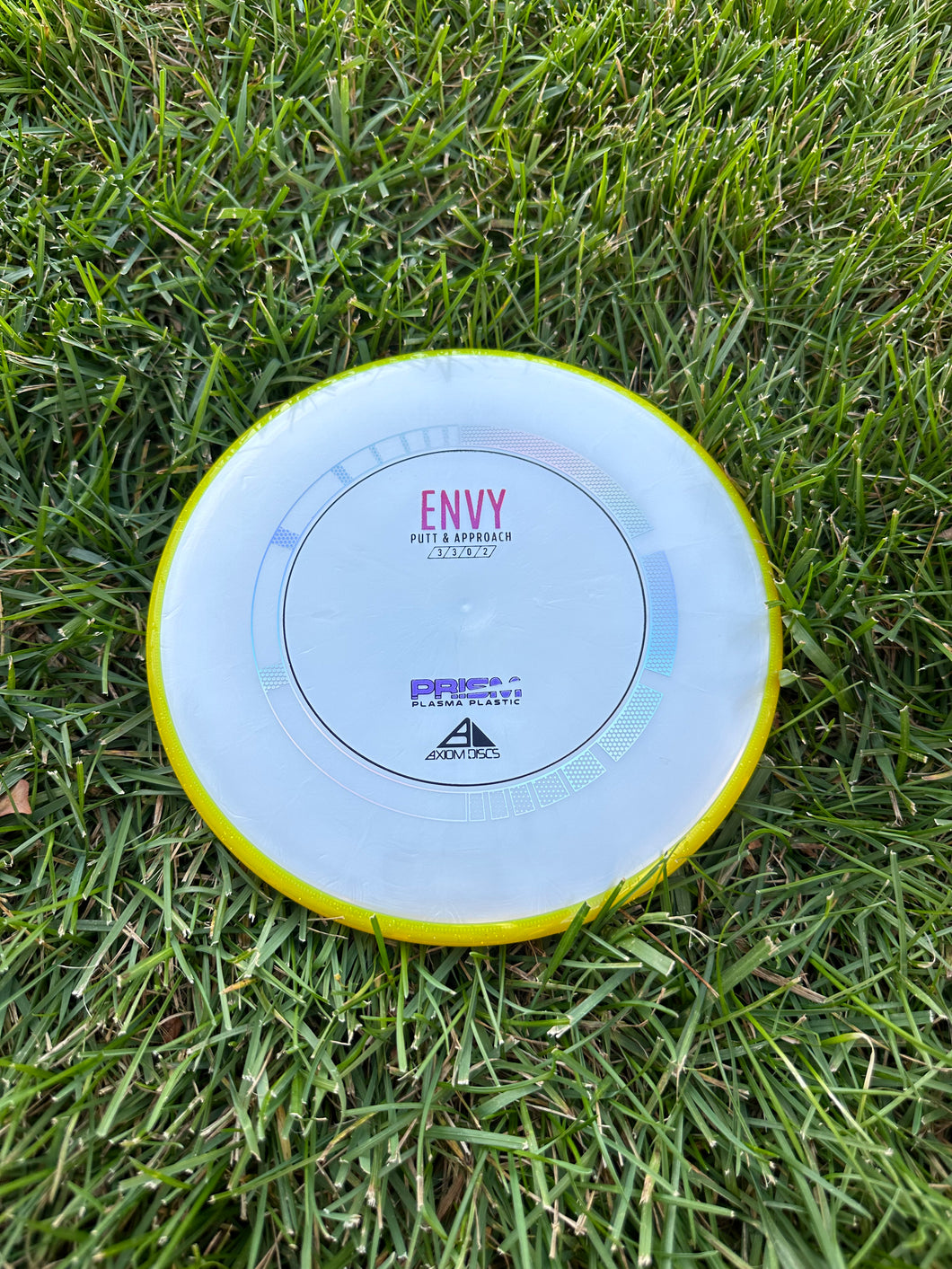 Axiom Discs Envy Putt & Approach yellow rim  174g